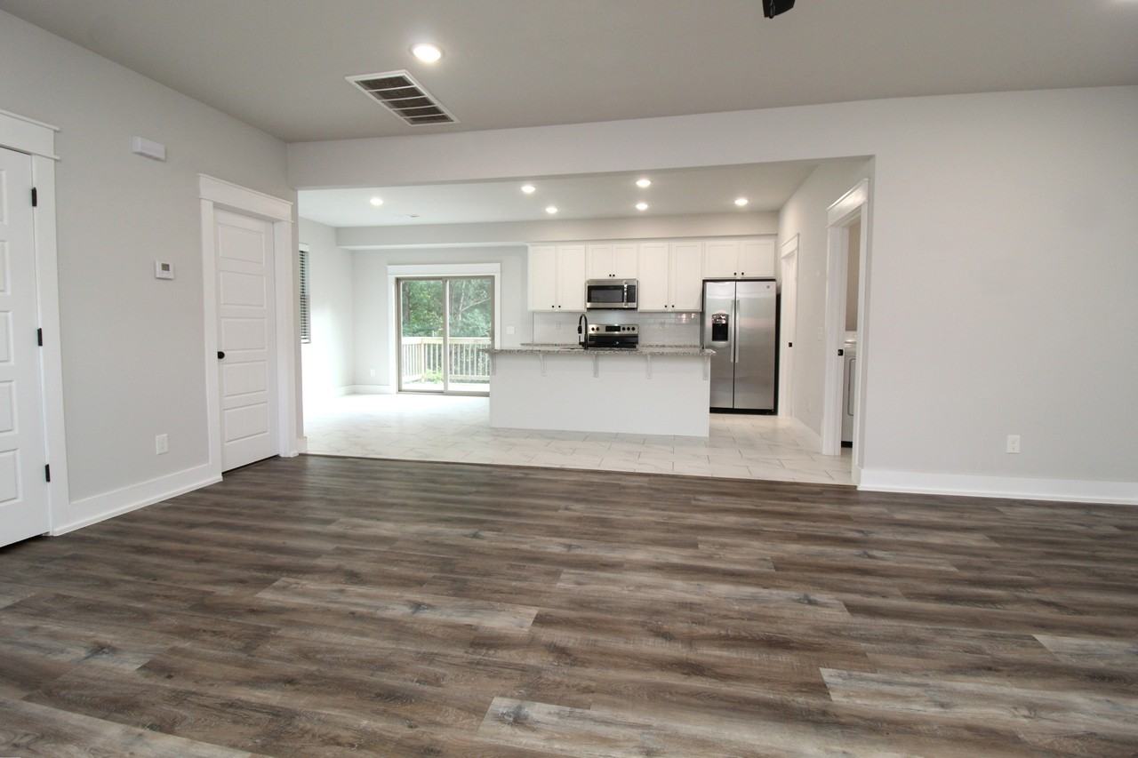 11 Hillswick Dr #1 - Photo 2 of 36
