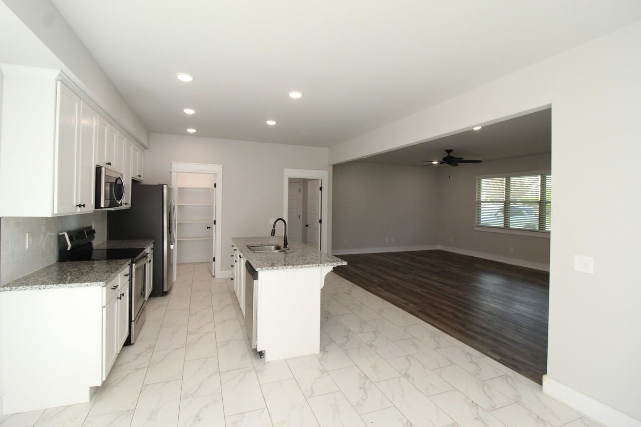 11 Hillswick Dr #1 - Photo 6 of 36