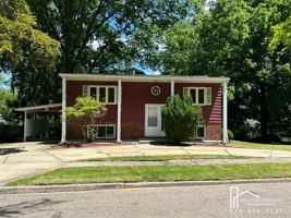 featured image of 1323 Hilton Dr #1