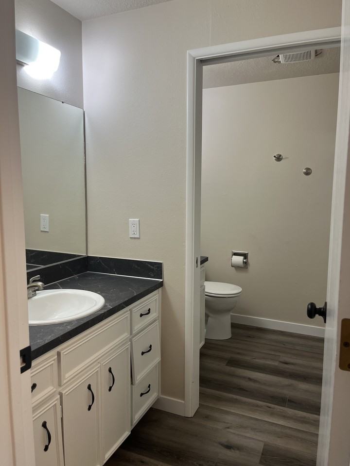 1089 Taylor St #2 - Photo 5 of 13