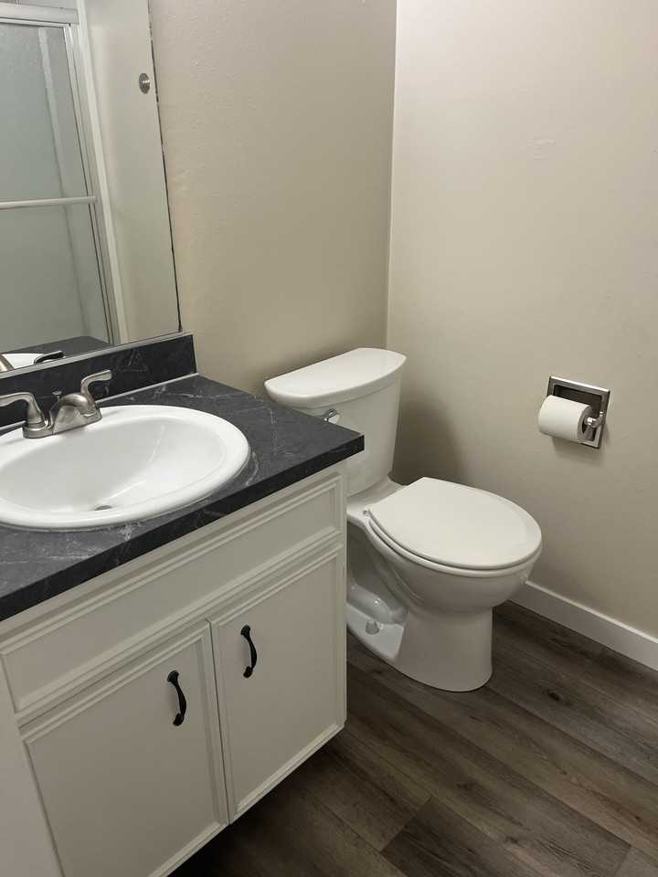 1089 Taylor St #2 - Photo 6 of 13