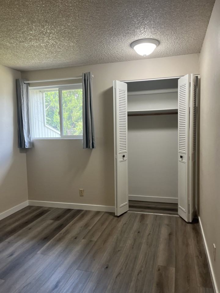 1089 Taylor St #2 - Photo 7 of 13