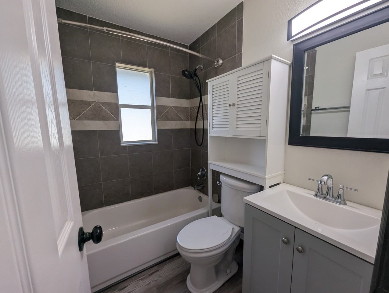 935 Ne 5th Ter #1 - Photo 6 of 11