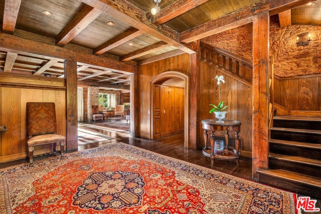 829 N Whittier Dr #1 - Photo 4 of 50