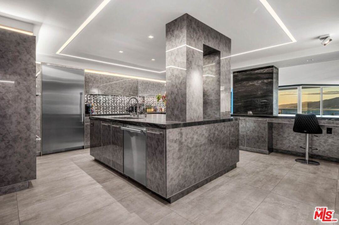 101 Ocean Ave #1 - Photo 6 of 22