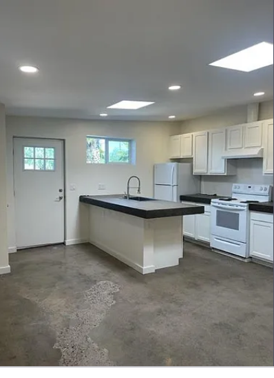1144 N Richey Blvd #2 - Photo 2 of 23