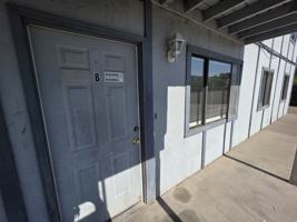 featured image of 987 Iowa Ave #B
