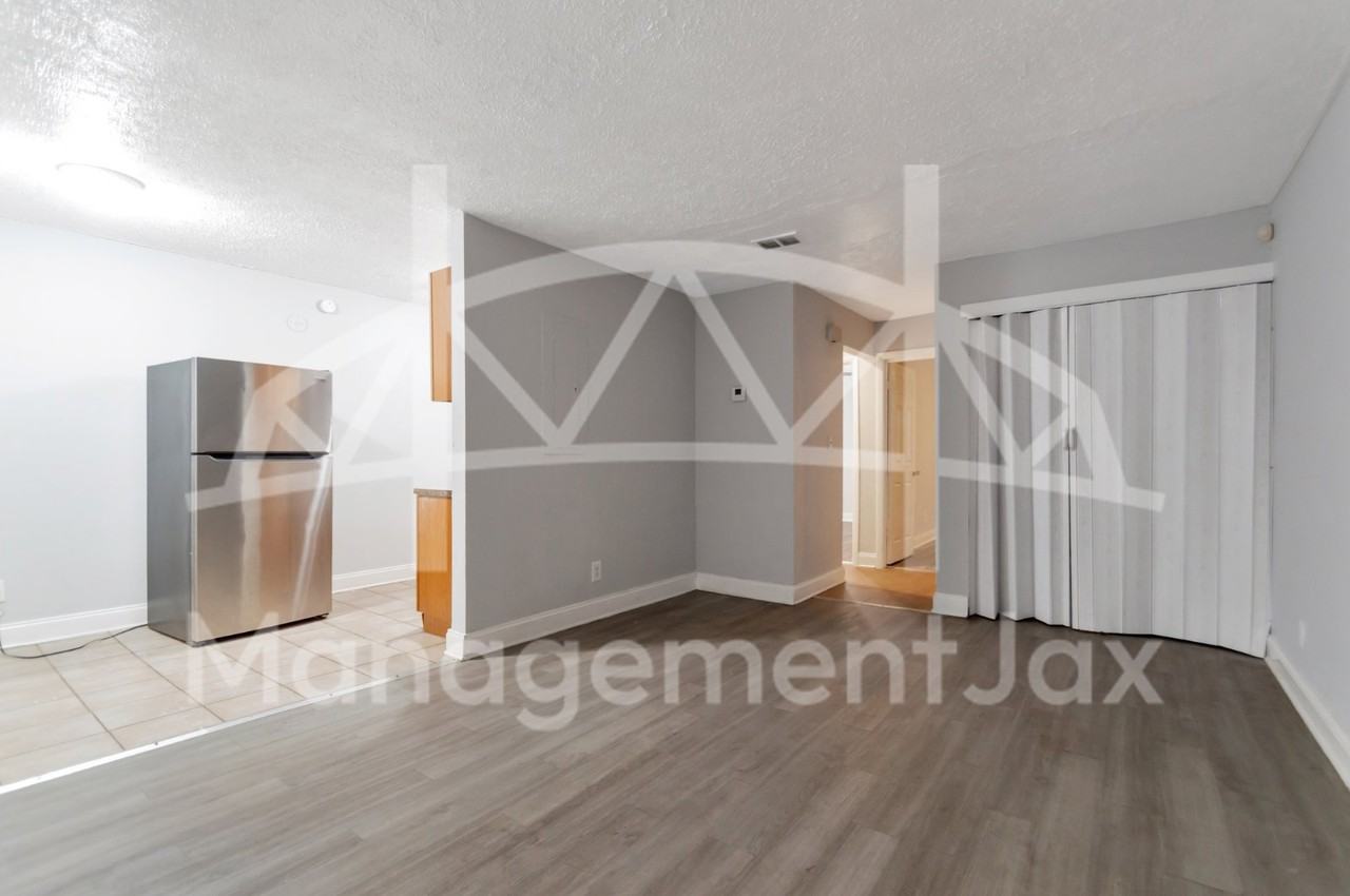 4417 Ken Knight Dr N #1 - Photo 3 of 13