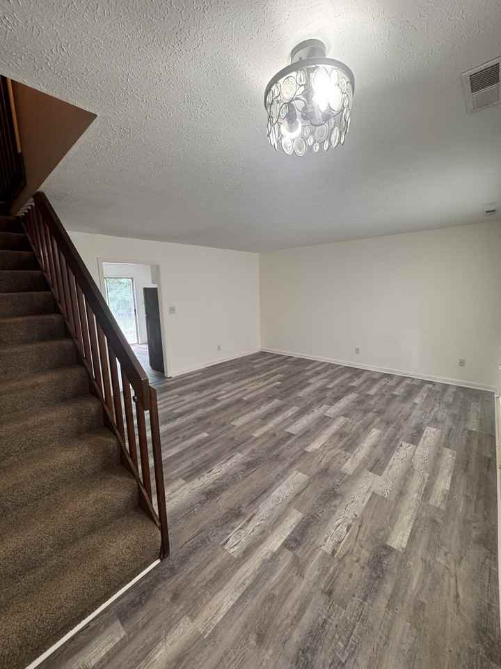 542 Leesville Road - 1Unit 118 #1 - Photo 4 of 12