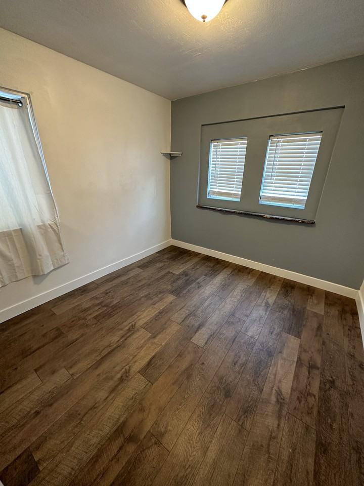 1823 1st Ave S #4 - Photo 5 of 10