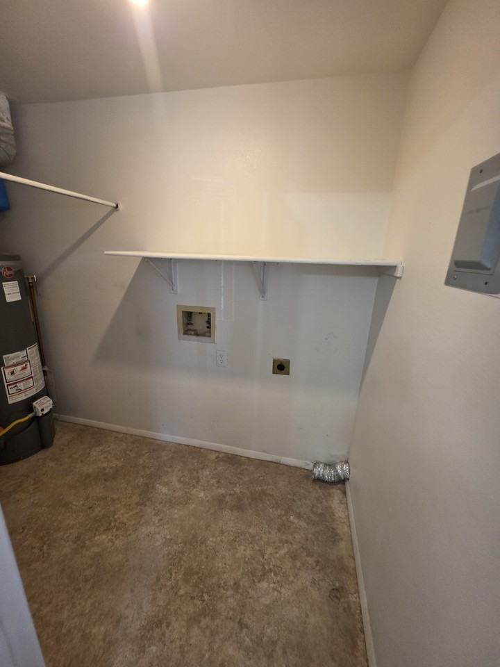 523 Pauline St #2 - Photo 3 of 8