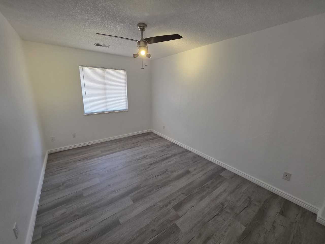 523 Pauline St #2 - Photo 7 of 8