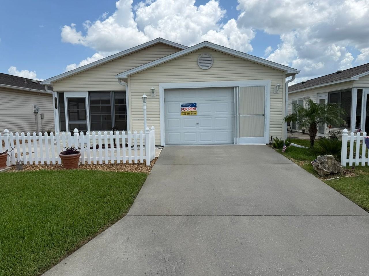 2829 Burgos Dr
