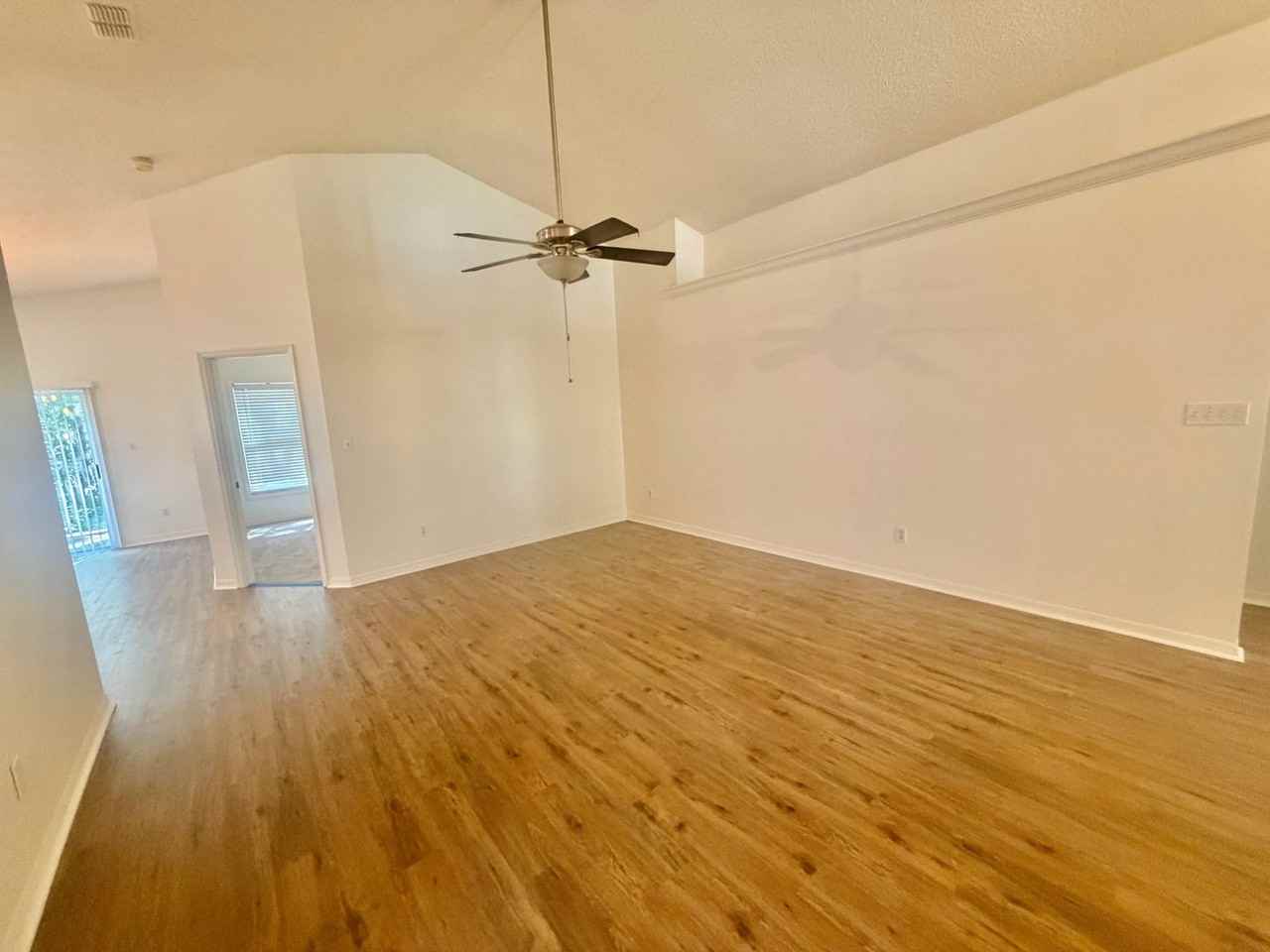 544 Tall Oaks Ter - Photo 4 of 25