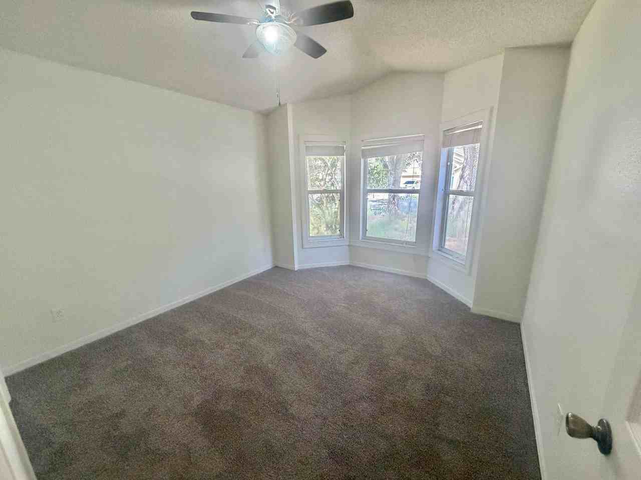 544 Tall Oaks Ter - Photo 5 of 25