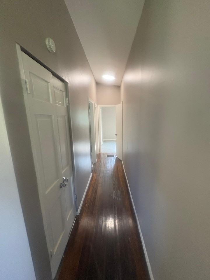 708 George Rd #1 - Photo 5 of 9