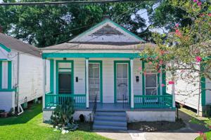 featured image of 1812 Dante St #1