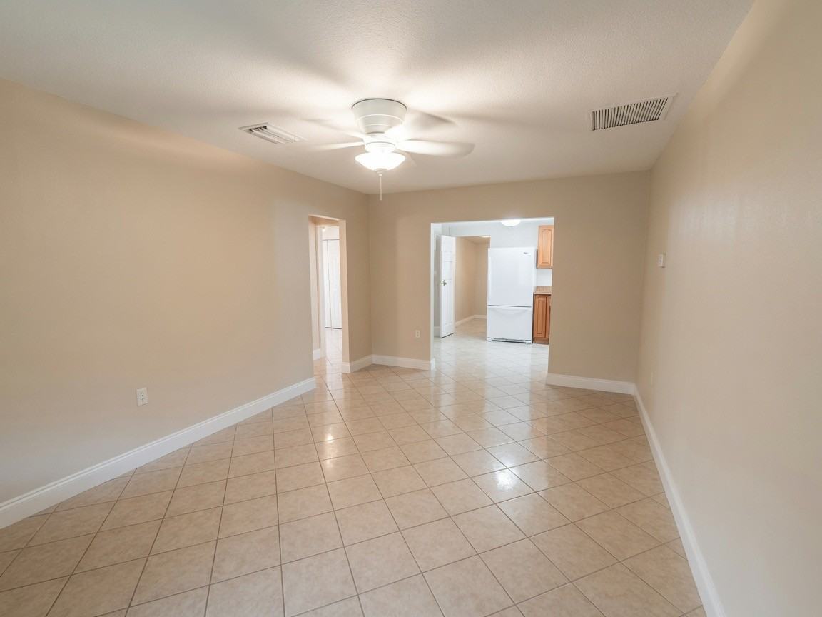 4441 Virginia St #0 - Photo 4 of 18