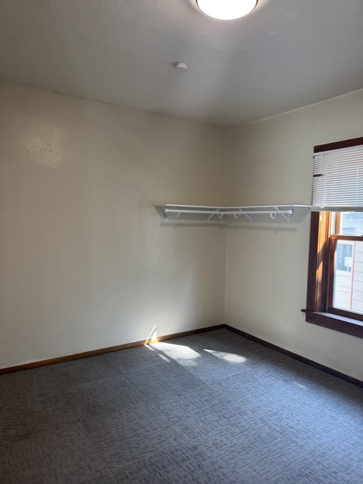 922 14th St #3 - Photo 5 of 10