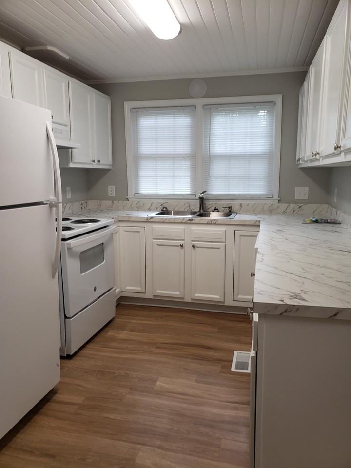 1004 Laurel St #A - Photo 5 of 13
