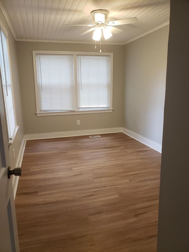 1004 Laurel St #A - Photo 6 of 13
