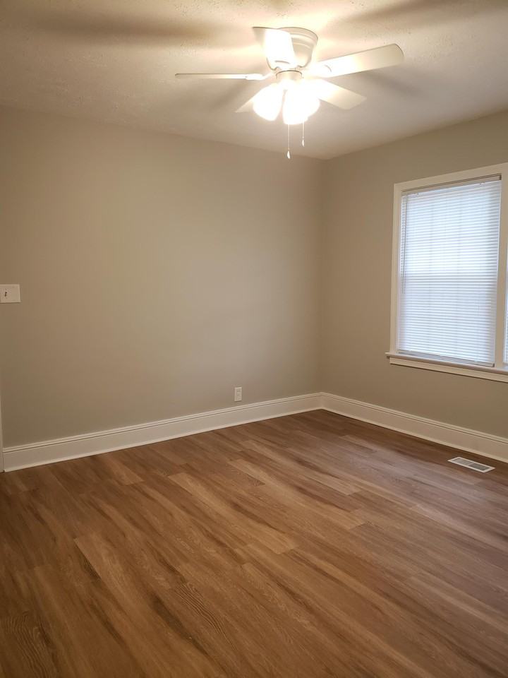 1004 Laurel St #A - Photo 7 of 13