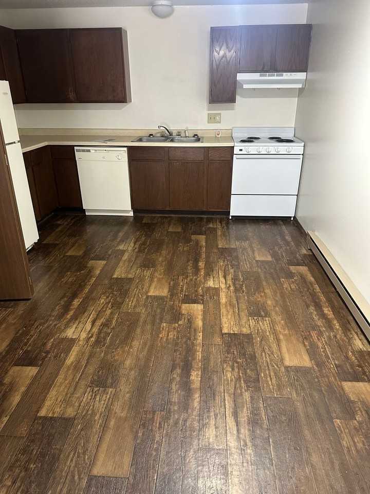843 Driftwood Dr #6 - Photo 3 of 9
