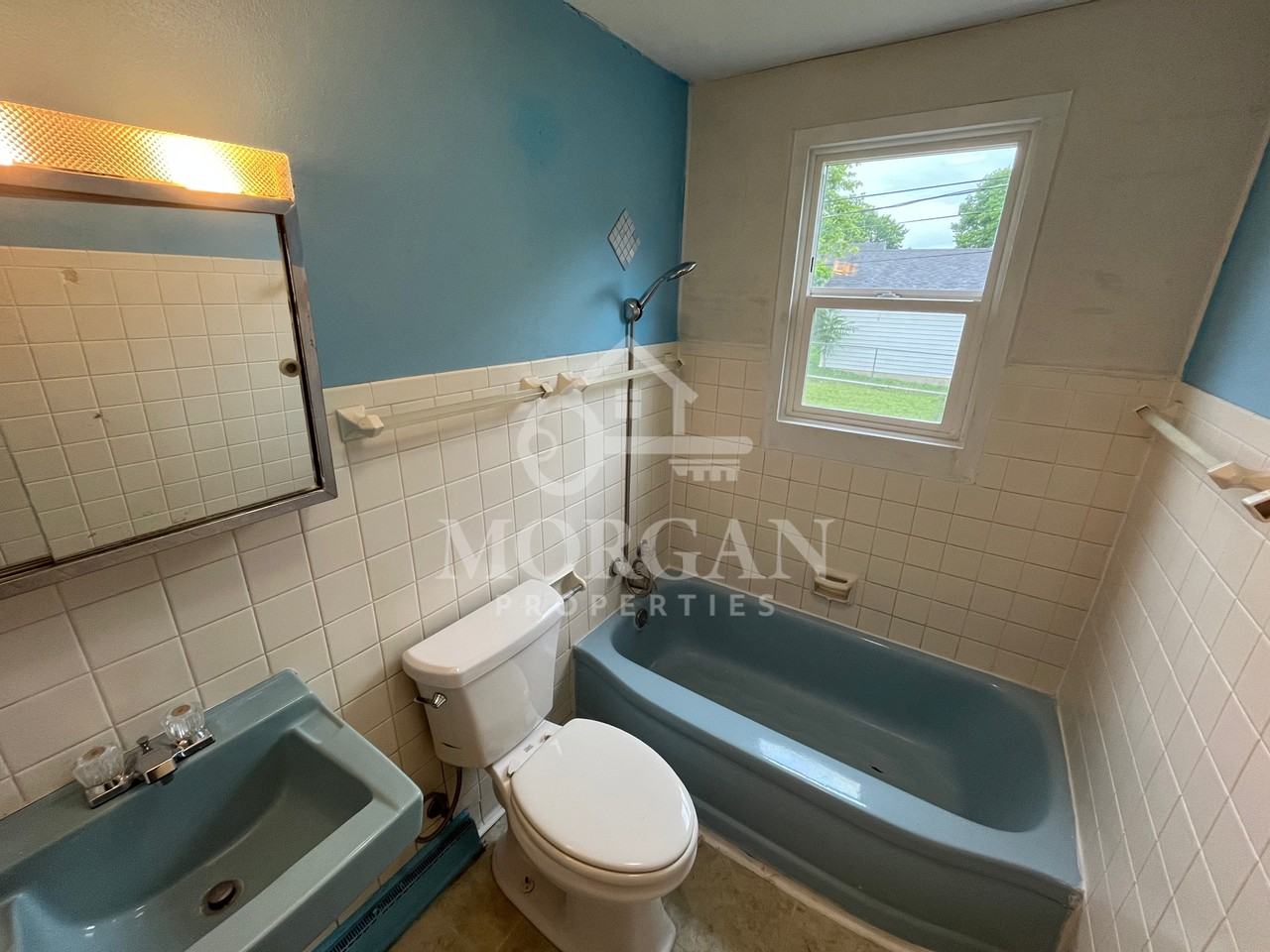 319 Lincoln St #1 - Photo 4 of 6