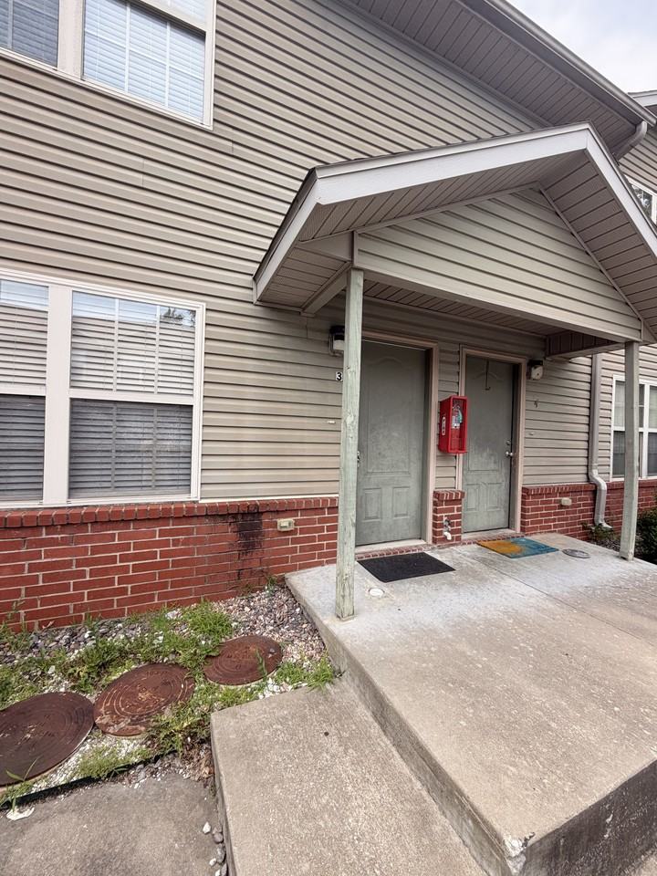 1446 W Netherland Way #3 - Photo 2 of 18