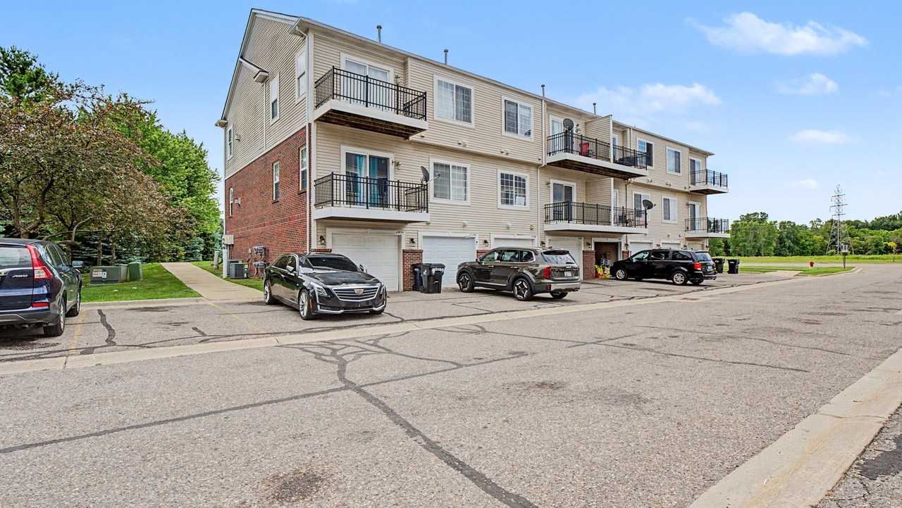 43018 Burlington Dr #1 - Photo 4 of 42