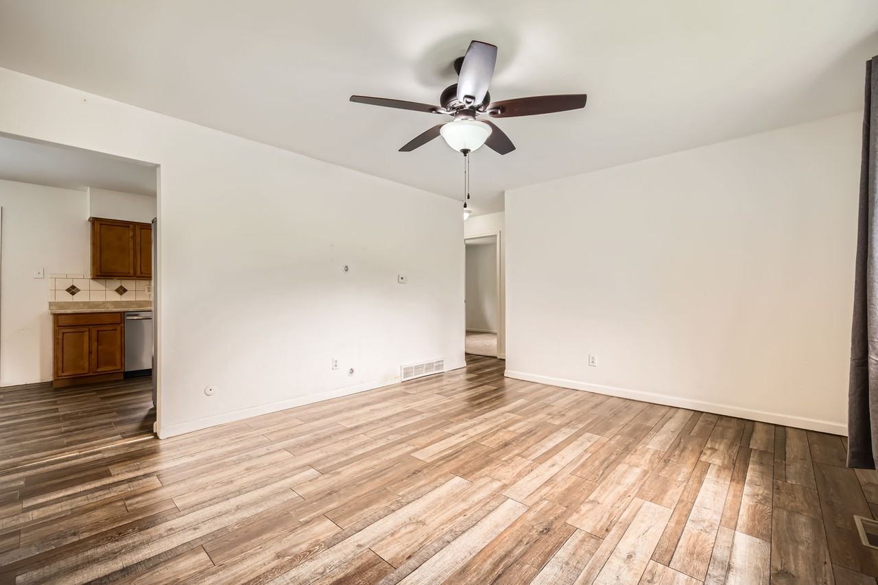 605 Raemar Dr #1 - Photo 5 of 20
