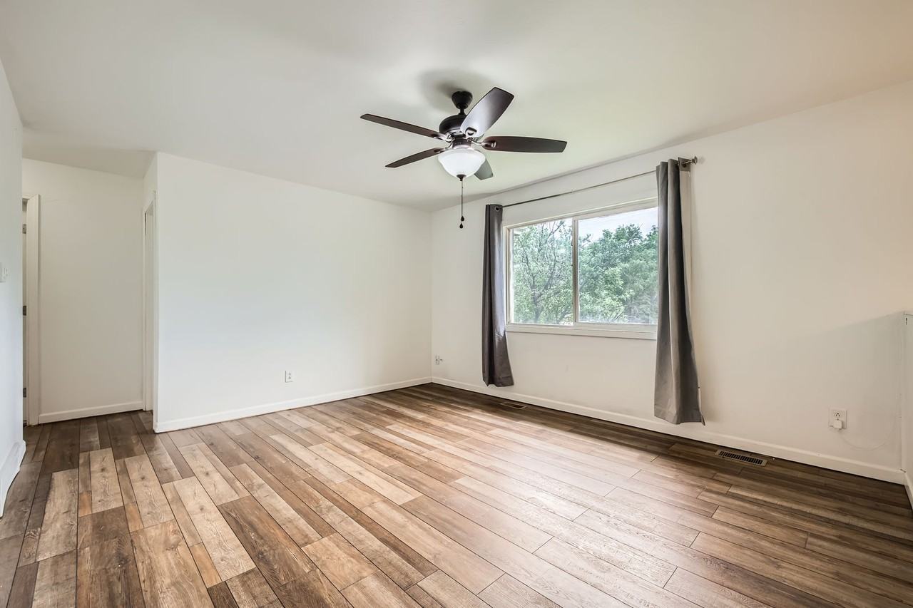 605 Raemar Dr #1 - Photo 6 of 20