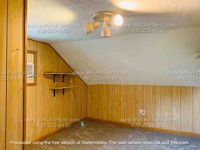4525 Seward St #1 - Photo 5 of 23