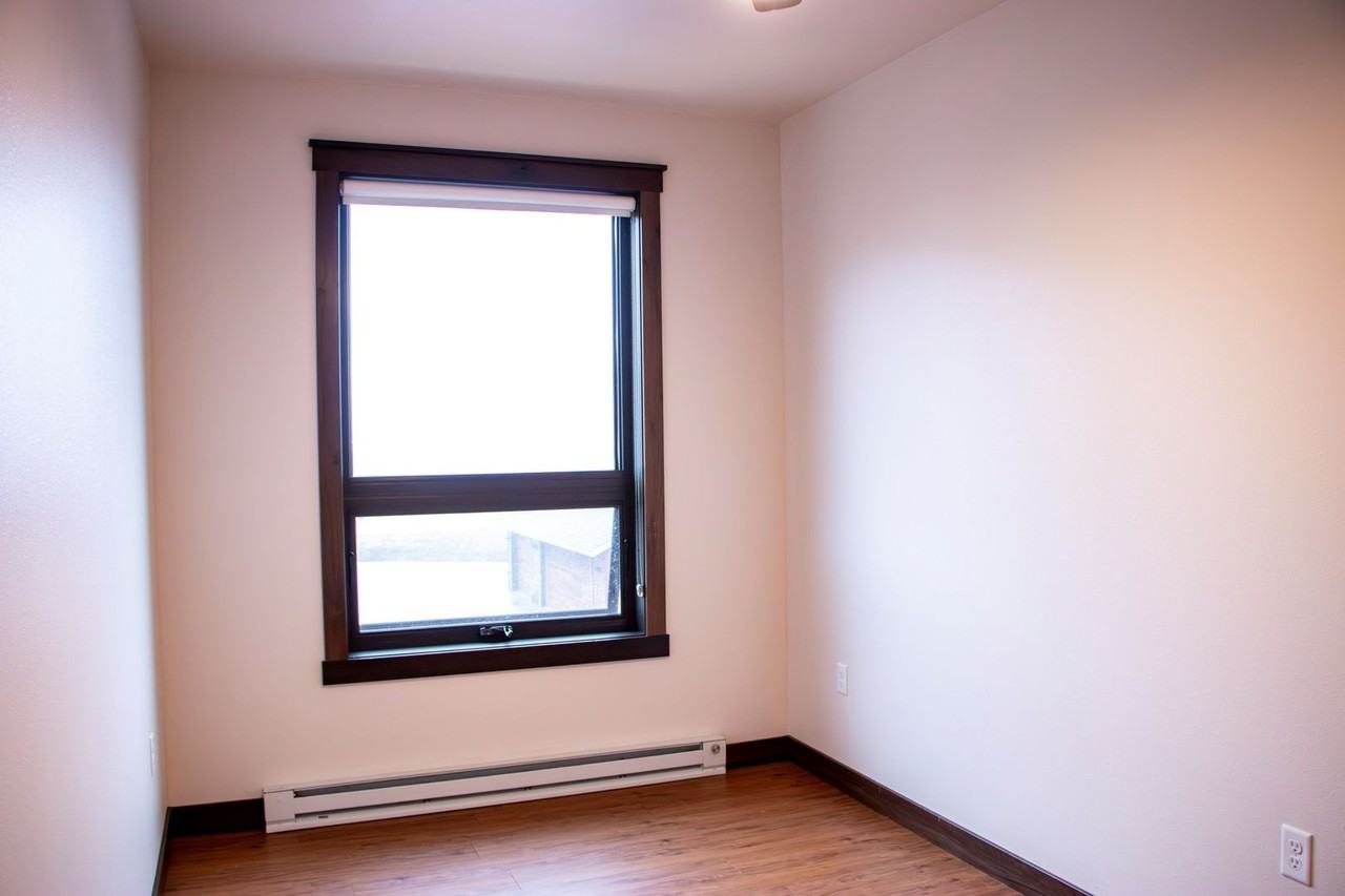 3501 Gateway Drive - Photo 4 of 30