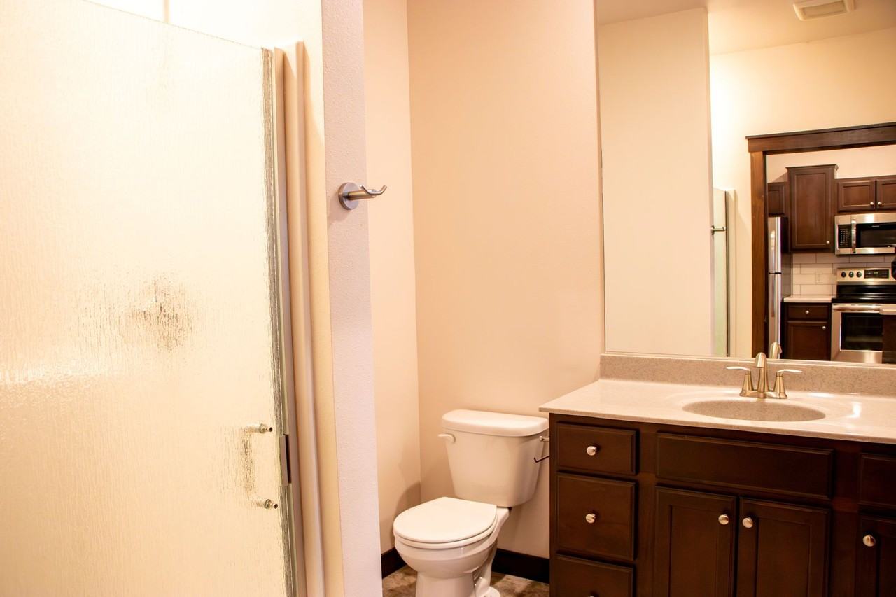 3501 Gateway Drive - Photo 5 of 30