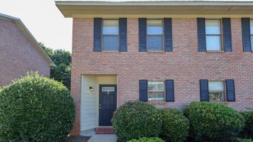 featured image of 111 S Ross St #7