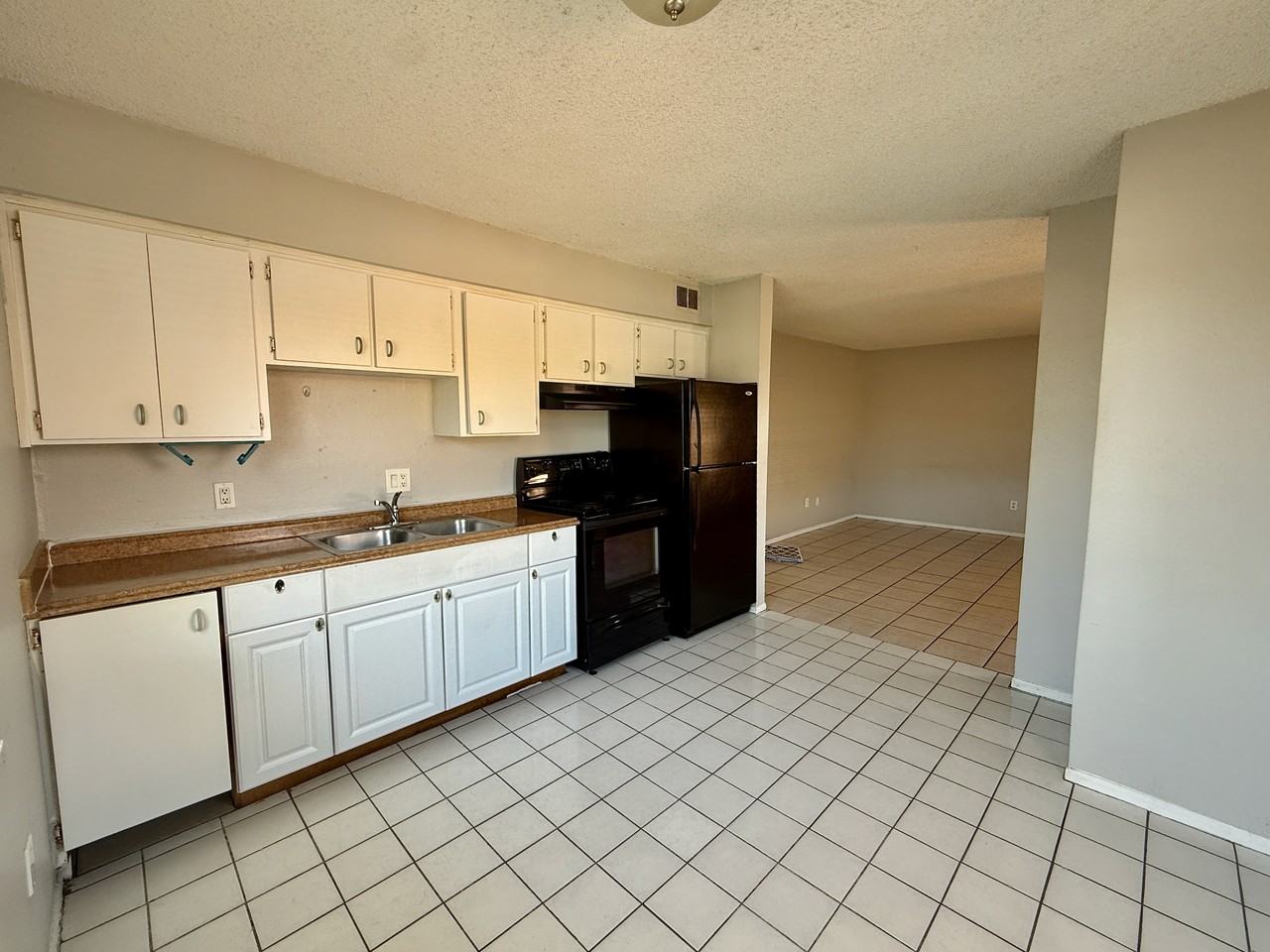 723 Michigan Ct #4 - Photo 5 of 17