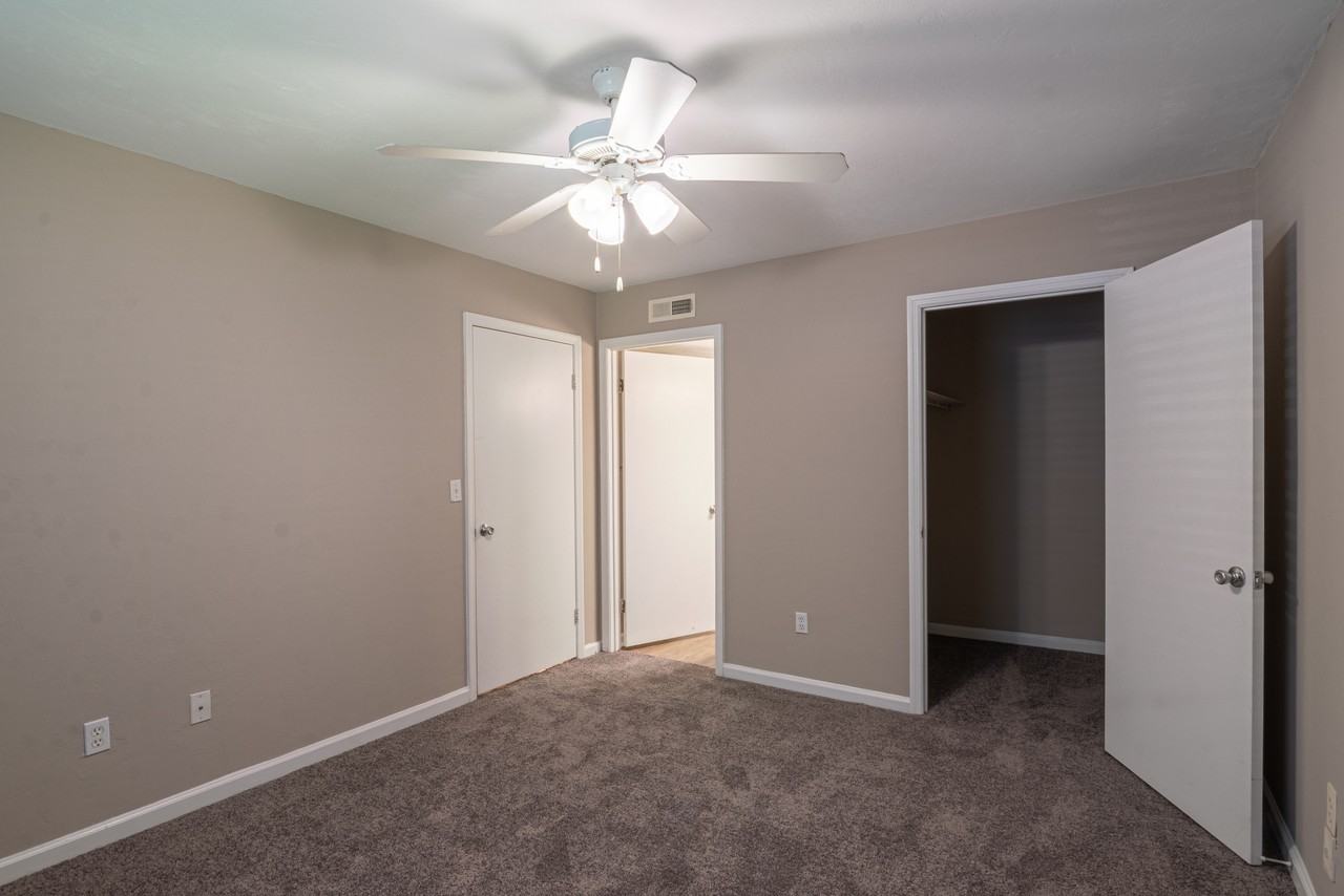 3218 Tanager CourtUnit B #3218B - Photo 4 of 16