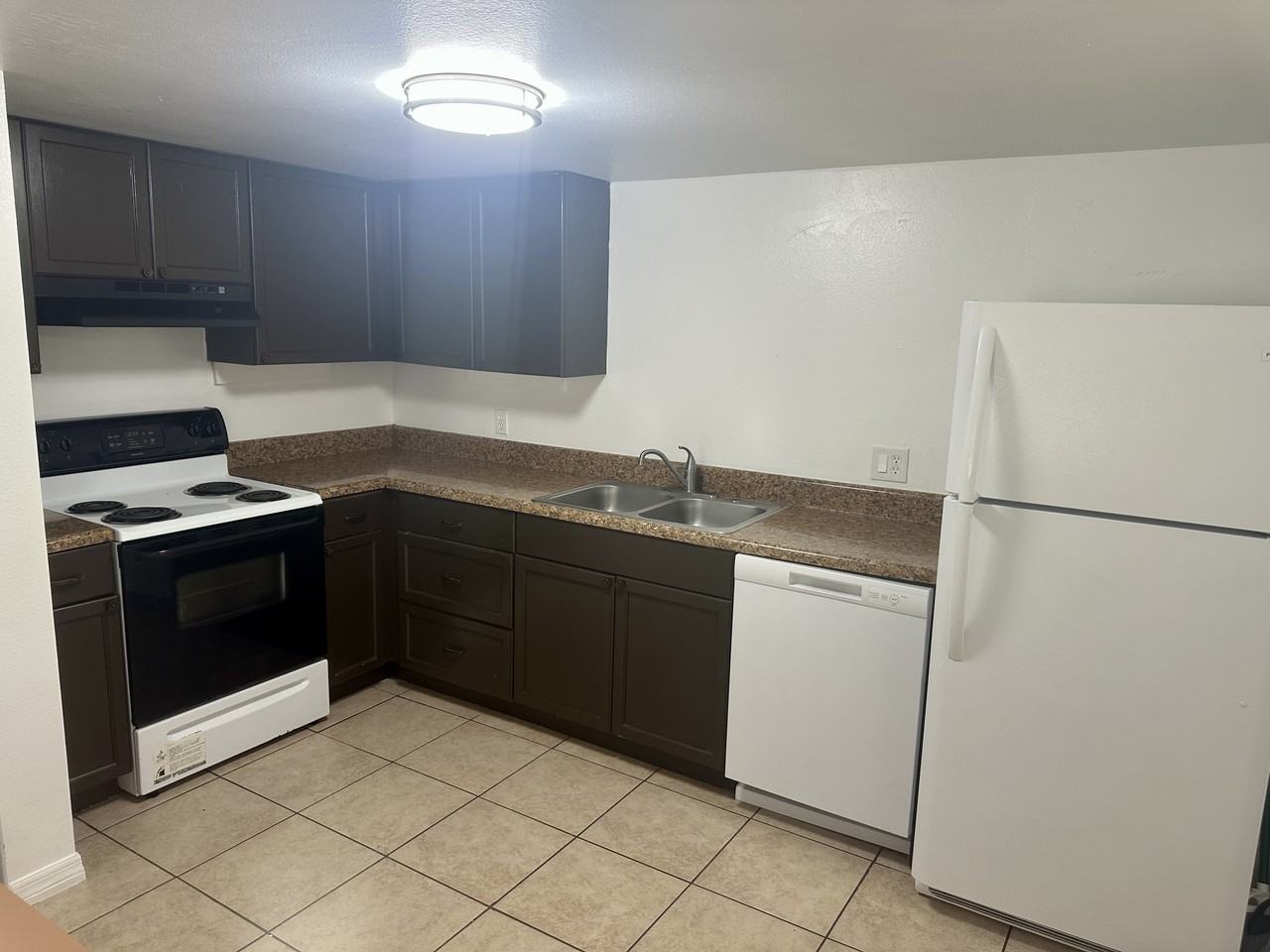 8202 Fairways Circle - B202Unit B202 #B202 - Photo 2 of 11