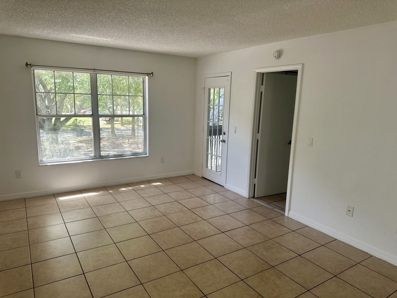 8202 Fairways Circle - B202Unit B202 #B202 - Photo 7 of 11
