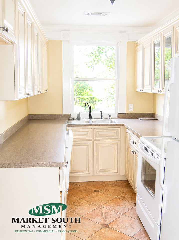 540B E Gaston St - Photo 2 of 10