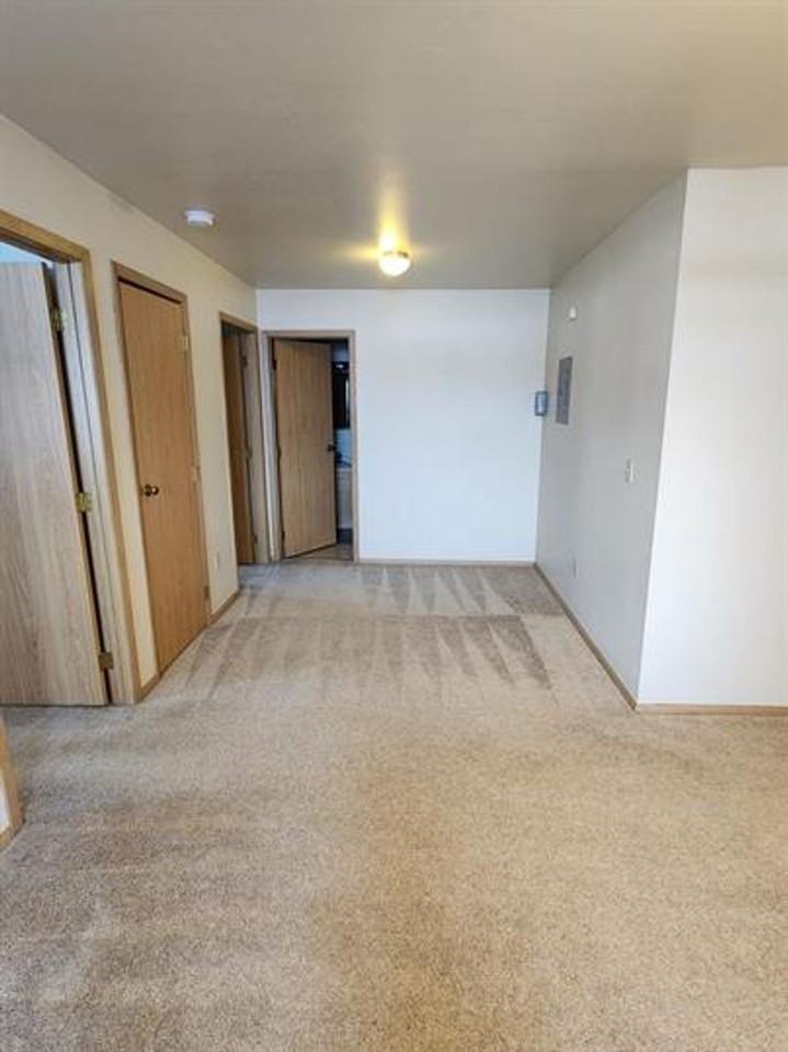 Beaver Lake Apartments | Peaceful Lakefront Living in North Pole, AK - Photo 6 of 25