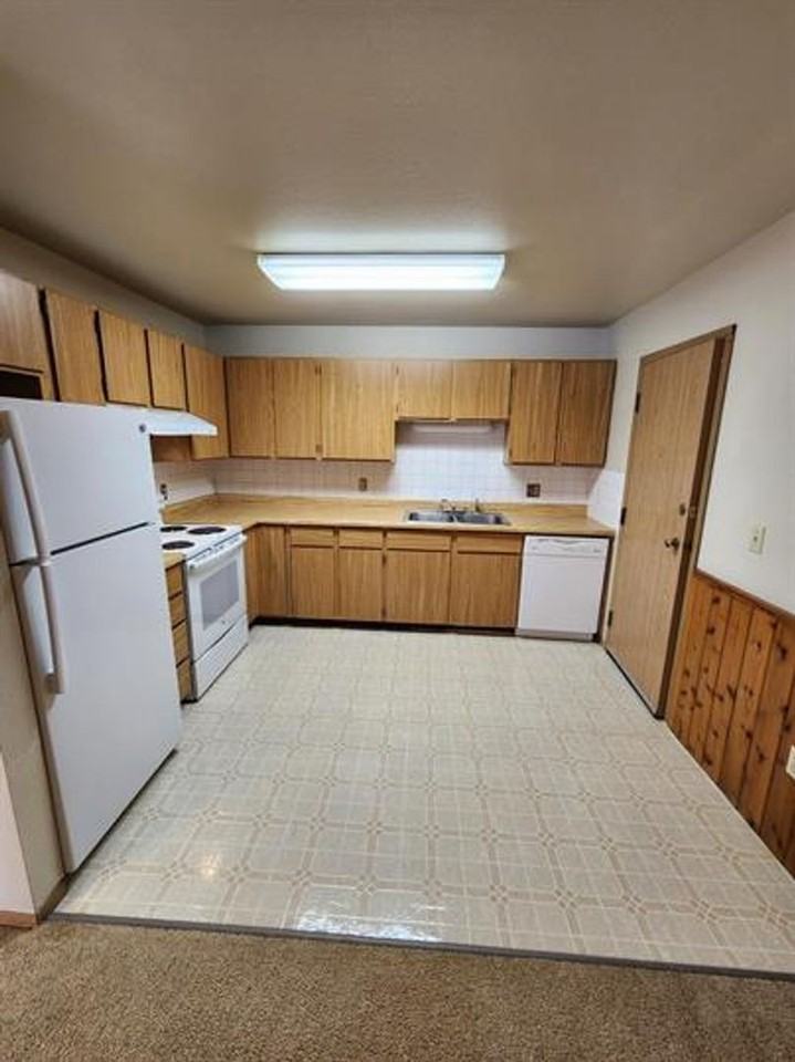 Beaver Lake Apartments | Peaceful Lakefront Living in North Pole, AK - Photo 7 of 25