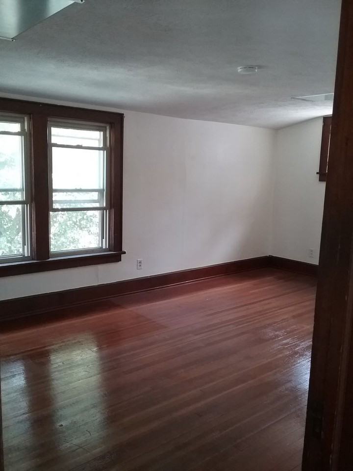 7024 40th Ave - Photo 6 of 10