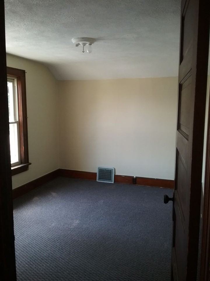 7024 40th Ave - Photo 7 of 10