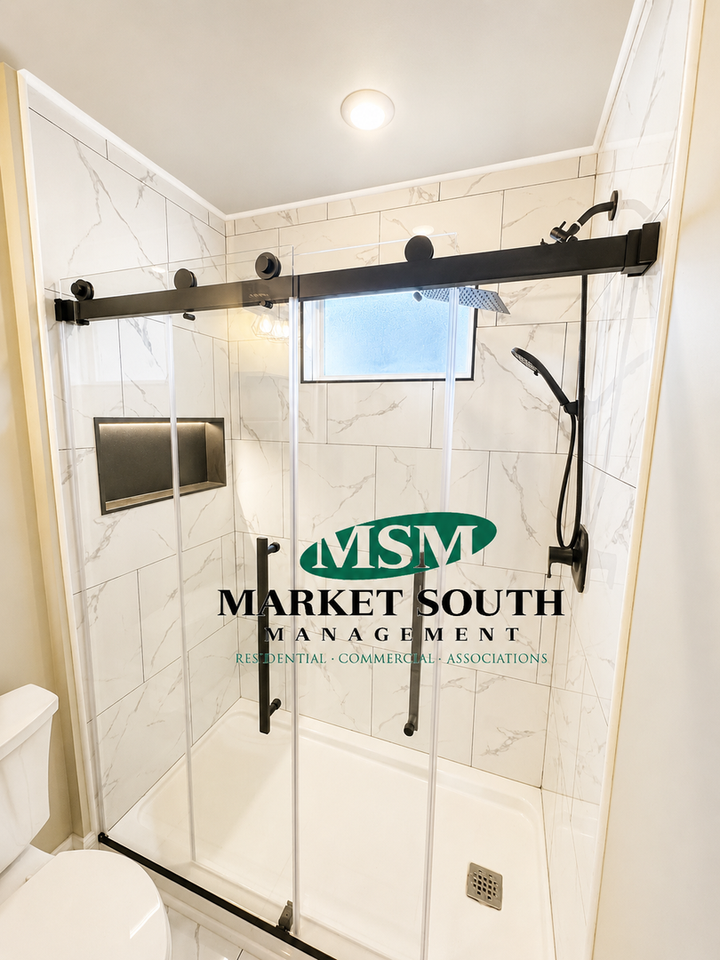1011 W 40th St - Photo 5 of 11
