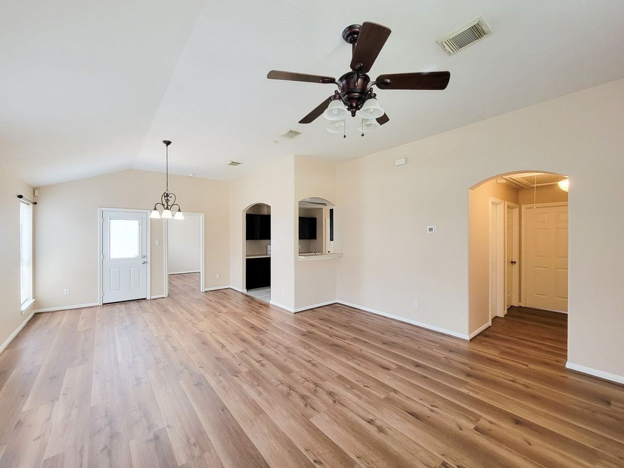 18446 S Wimbledon Dr - Photo 6 of 36