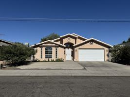 featured image of 3719 N Roosevelt St #1