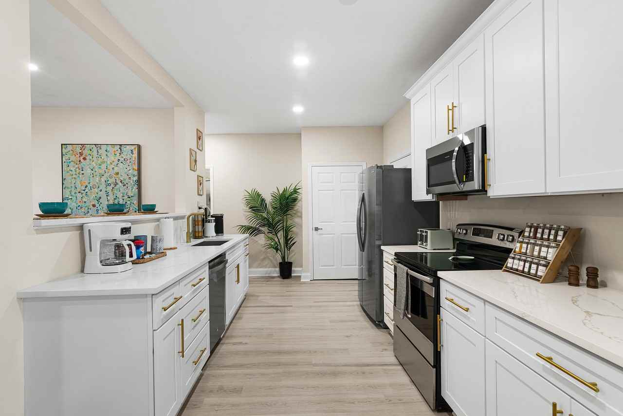 5315 Shore Dr #1 - Photo 3 of 26