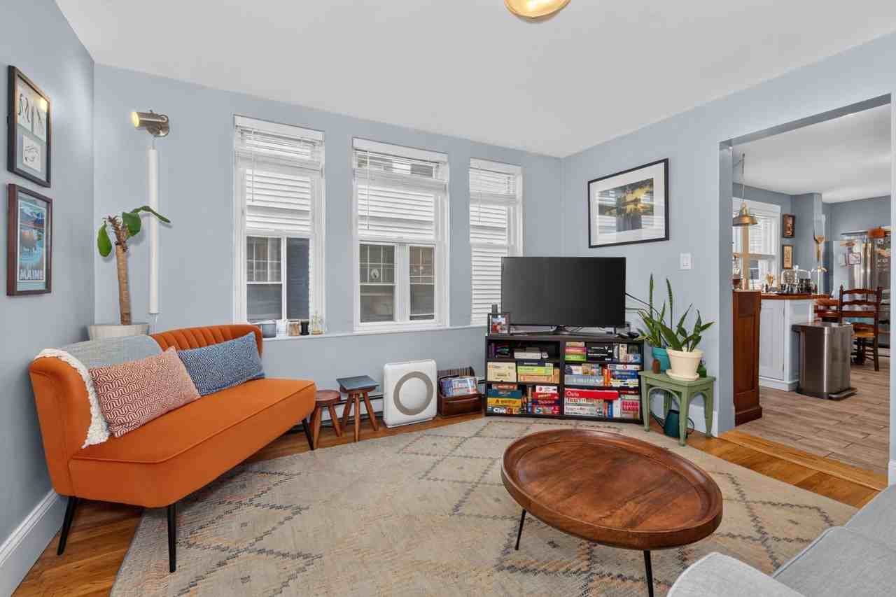 52 Mansfield St #B - Photo 4 of 10